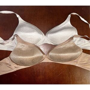 Set of 2  Warners wire free bras size 40C